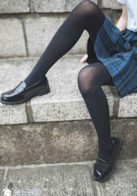欧美伤感图片黑白安静_BD英语高清电影在线