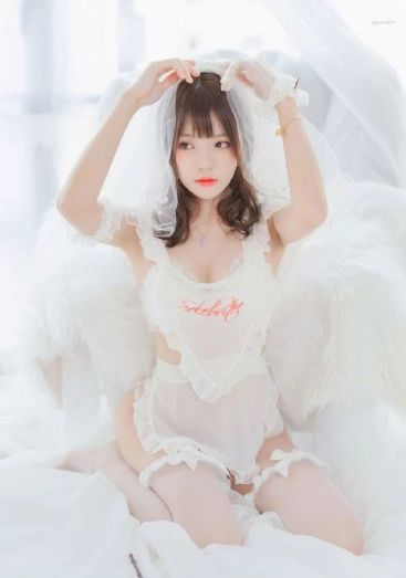 欧美男生背影图_BD英语高清视频播放