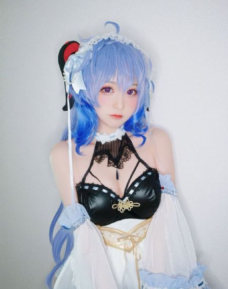 欧美明星春夏服装搭配_日韩成人在线
