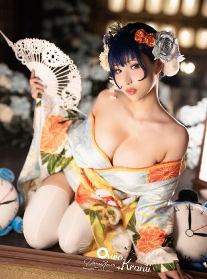 欧美两个女明星街拍_HD在线观看视频
