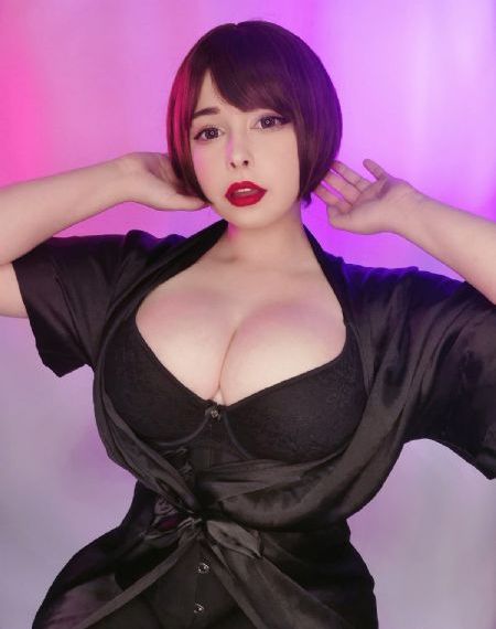 美女模特被灌醉玩弄身体_HD电影完整版