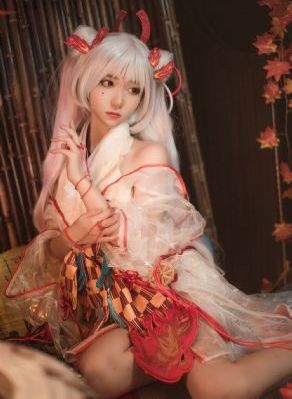 欧美露背鱼尾婚纱图片_字幕高清版在线播放